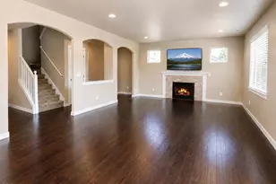 2781 NE Spring Water Pl, Bend, OR 97701 - Photo 2