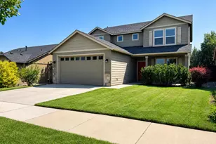 2781 NE Spring Water Pl, Bend, OR 97701 - Photo 26