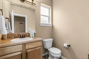 2781 NE Spring Water Pl, Bend, OR 97702 - Photo 12