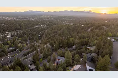 2068 NW Cascade View Drive, Bend, OR 97703 - Photo 40