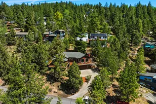 2068 NW Cascade View Dr, Bend, OR 97703 - Photo 2