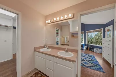 2068 NW Cascade View Drive, Bend, OR 97703 - Photo 28