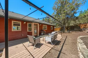 2068 NW Cascade View Dr, Bend, OR 97703 - Photo 42