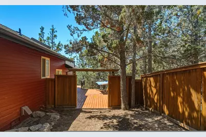 2068 NW Cascade View Drive, Bend, OR 97703 - Photo 42