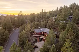2068 NW Cascade View Dr, Bend, OR 97703 - Photo 4