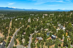 2068 NW Cascade View Dr, Bend, OR 97703 - Photo 64