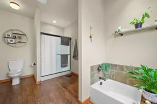 220 NW 28th St, Redmond, OR 97756 - Photo 14