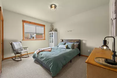 220 NW 28th Street, Redmond, OR 97756 - Photo 8