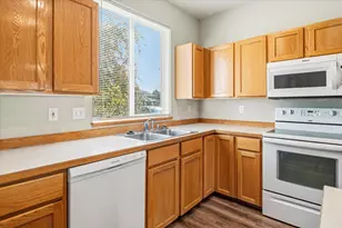 1085 Golden Pheasant Dr, Redmond, OR 97756 - Photo 6