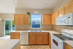 2221 NE Indigo Ln, Bend, OR 97701 - Photo 20