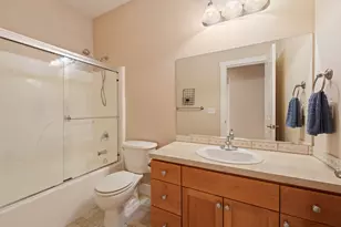 2221 NE Indigo Ln, Bend, OR 97701 - Photo 10
