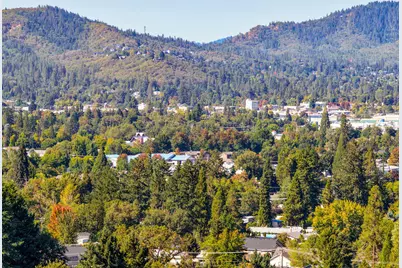 2315 Robertson Crest, Grants Pass, OR 97527 - Photo 76