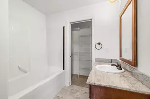 1238 Fruitdale Dr, Grants Pass, OR 97527 - Photo 22