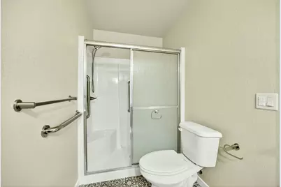 3001 University Road #A & B, Grants Pass, OR 97527 - Photo 18