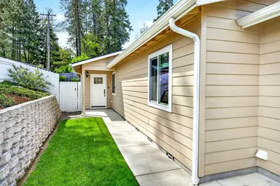 3001 University Road #A & B, Grants Pass, OR 97527 - Photo 22