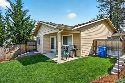 3001 University Road #A & B, Grants Pass, OR 97527 - Photo 36