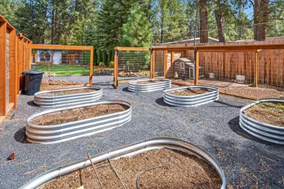 18961 River Woods Drive, Bend, OR 97702 - Photo 8