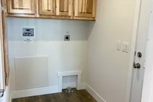 4601 S Pacific Hwy, Phoenix, OR 97535 - Photo 10