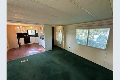 2600 Stearns Way #SPC 11B, Medford, OR 97501 - Photo 6