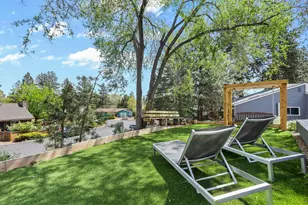 2807 NE Lotno Dr, Bend, OR 97701 - Photo 4