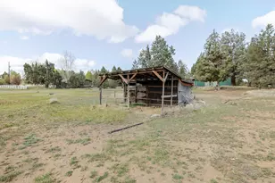 20970 Hicrest Pl, Bend, OR 97703 - Photo 34