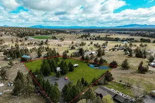 20970 Hicrest Pl, Bend, OR 97703 - Photo 2