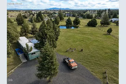 20970 Hicrest Place, Bend, OR 97703 - Photo 4