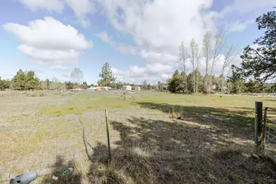 20970 Hicrest Place, Bend, OR 97703 - Photo 36