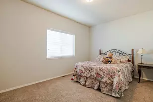 2241 SE Pilatus Ln, Bend, OR 97702 - Photo 26