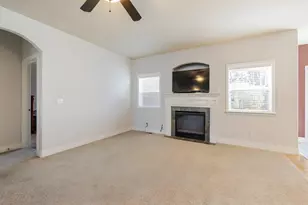 2241 SE Pilatus Ln, Bend, OR 97702 - Photo 4