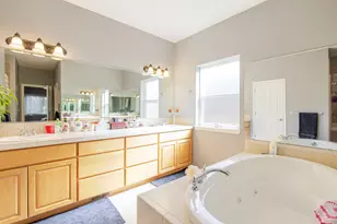 2241 SE Pilatus Ln, Bend, OR 97702 - Photo 20