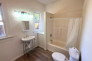 329 S Grape St, Medford, OR 97501 - Photo 12