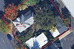 329 S Grape St, Medford, OR 97501 - Photo 2