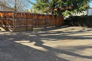 329 S Grape St, Medford, OR 97501 - Photo 44