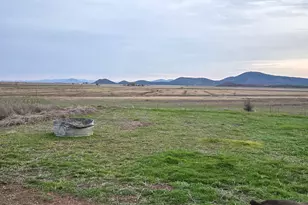 10852 Oregon 66, Klamath Falls, OR 97601 - Photo 12