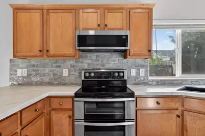 2217 NW Cedar Avenue, Redmond, OR 97756 - Photo 12