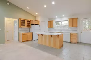 2807 SW 23rd St, Redmond, OR 97756 - Photo 8