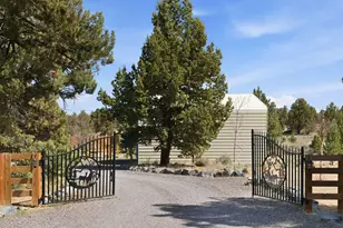 63170 Fremont Rd, Bend, OR 97701 - Photo 2