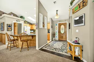 221 Lauer Way, Grants Pass, OR 97526 - Photo 8