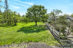 221 Lauer Way, Grants Pass, OR 97526 - Photo 56