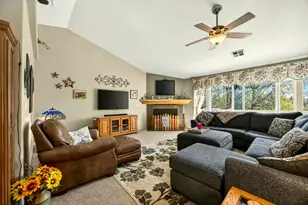 221 Lauer Way, Grants Pass, OR 97526 - Photo 18