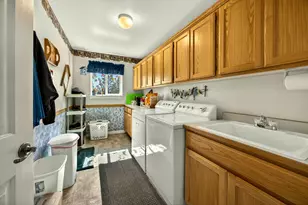 221 Lauer Way, Grants Pass, OR 97526 - Photo 30