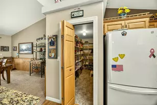 221 Lauer Way, Grants Pass, OR 97526 - Photo 12