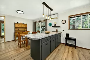 9105 W Evans Creek Rd, Rogue River, OR 97537 - Photo 4