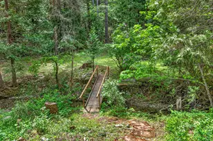 9105 W Evans Creek Rd, Rogue River, OR 97537 - Photo 22