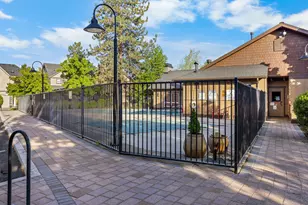 19548 Salmonberry Ct, Bend, OR 97702 - Photo 26