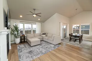 1811 NE 3rd St, Redmond, OR 97756 - Photo 8