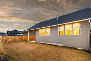 1811 NE 3rd St, Redmond, OR 97756 - Photo 18
