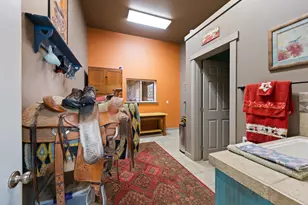 60135 Stirling Dr, Bend, OR 97702 - Photo 72