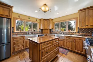 60135 Stirling Dr, Bend, OR 97702 - Photo 14